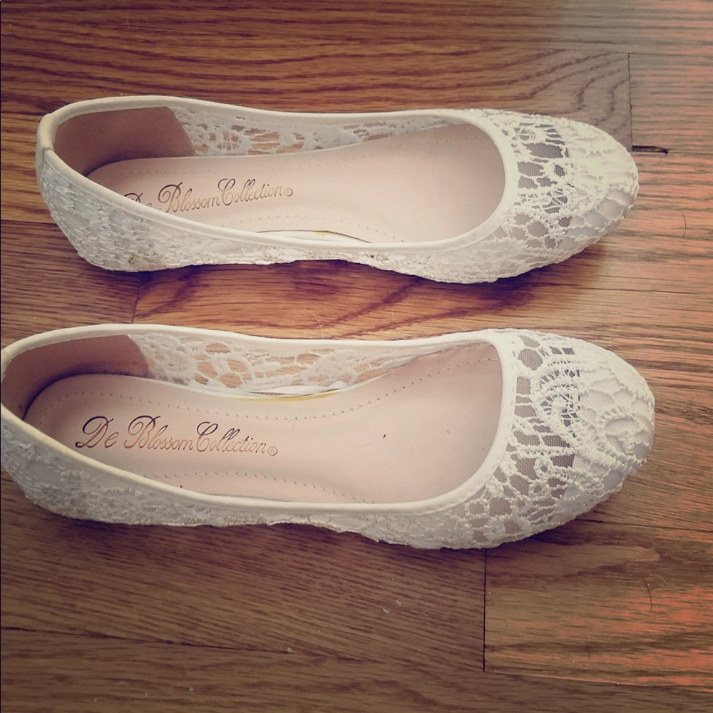 Size 7 flats from David’s bridal!